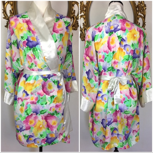 Victoria's Secret Other - Victoria’s Secret Floral Print Kimono One Size
